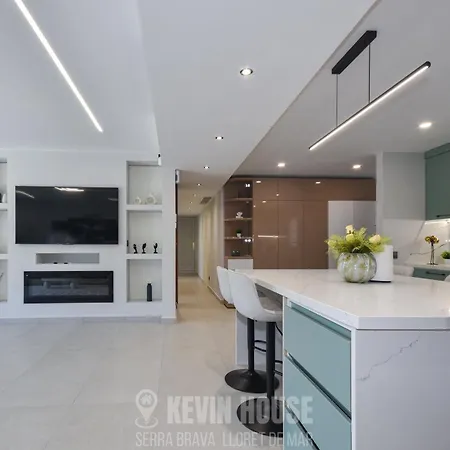 Kevin House - Serra Brava,