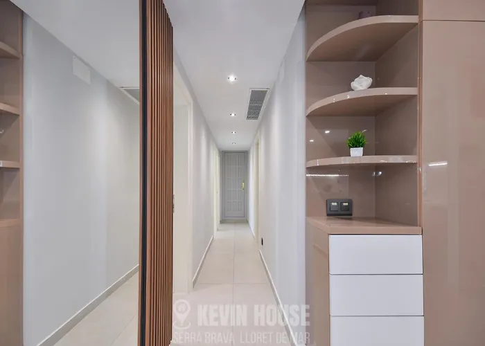 Kevin House - Serra Brava, * Льорет-де-Мар